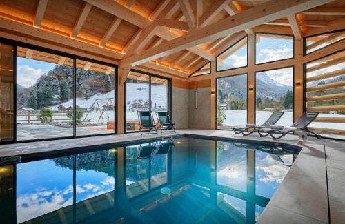Thones Ski Chalet | Chalet Julena - OVO Network