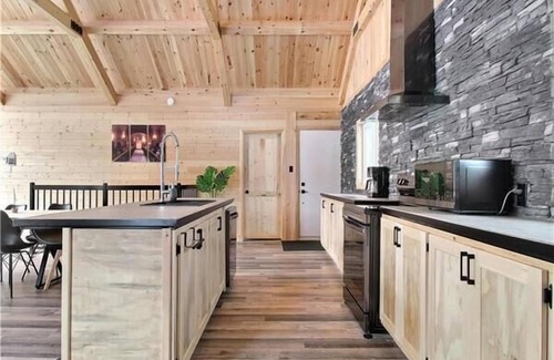 Saint-Philemon Ski Chalet | Chalet l'Amical | Scandinave avec Spa