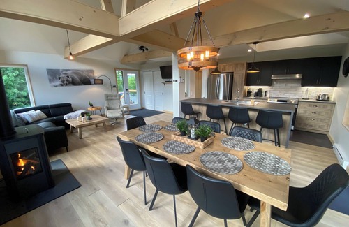 Saint-Faustin-Lac-Carre Ski Chalet | Chalet L'Aventure in the heart of the Laurentians