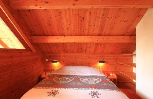 Nevache Ski Chalet | Chalet L'Eitièro hameau des Chazals Nevache Hautes Alpes
