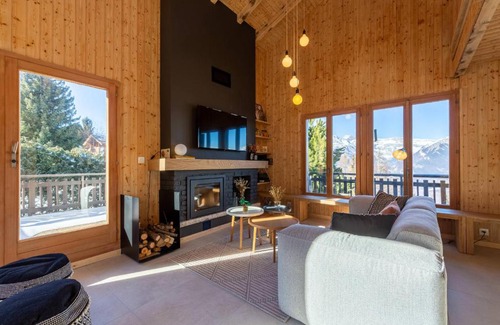 Saint-Pierre-de-Clages Ski Chalet | Chalet La Chenevière