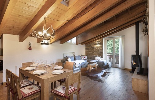 Temu Apartment | Chalet la Segheria - Three Bedroom Apartment, Sleeps 7