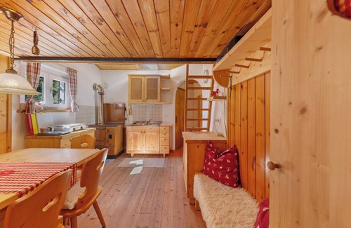 Cavareno Ski Chalet | Chalet 'Laura' with Private Terrace and Private Garden