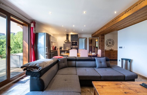 Villarembert Apartment | Chalet le Chardon Bleu