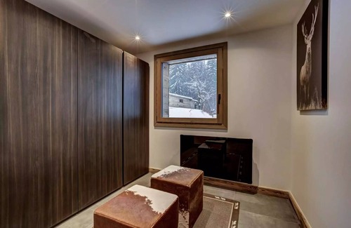 Chamonix-Mont-Blanc Ski Chalet | Chalet 'Le Freya' with Mountain View, Wi-Fi and Air Conditioning