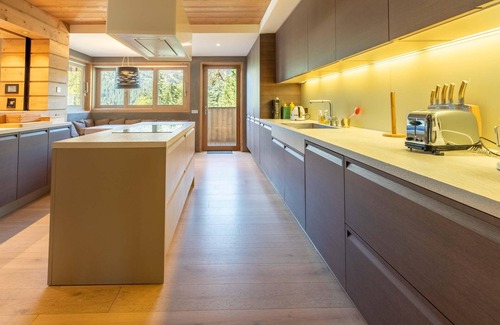 Meribel Ski Chalet | Chalet le Nolde : swimming pool, hammam, luxurious nestle in Meribel