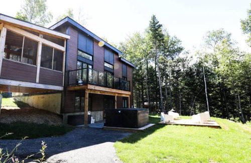 Chertsey Ski Chalet | Chalet le Raton