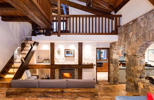 Les Praz-de-Chamonix Ski Chalet | Chalet les Praz | Sauna Cinema| Starlink connection | Close to ski lift