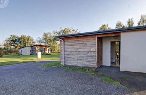 Veauchette House | Chalet lumineux et fonctionnel avec terrasse et animaux acceptés dans le Forez - FR-1-496-79