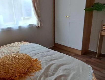 Kropswolde Apartment | Chalet Meerwijck mit Terrasse am Wasser und Meer mit Schwimmbad