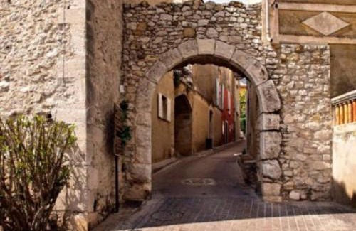 Le Castellet Ski Chalet | Chalet - Mer - Nature - village médiéval