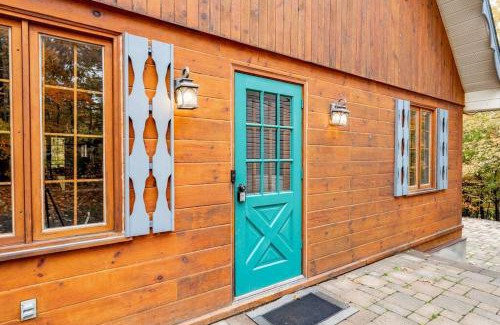 Cantley Ski Chalet | Chalet Mont Cascades w/Spa & Fibre Optic Internet