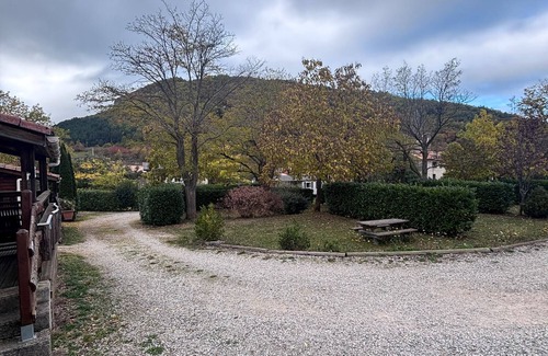 Roquefeuil Ski Chalet | Chalet 'Montana 4 4pers' with Mountain View, Shared Pool and Wi-Fi