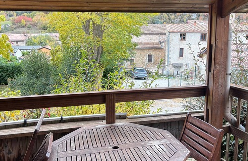 Roquefeuil Ski Chalet | Chalet 'Montana 5 4 Pers' with Mountain View, Shared Pool and Wi-Fi