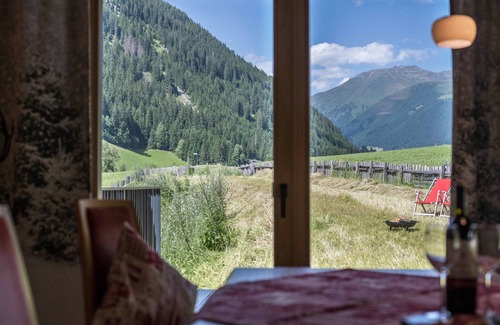 Prateria Ski Chalet | Chalet "Moutain Villa Anita" with Private Terrace and Wi-Fi