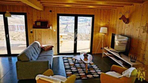 Chambon-sur-Lac Ski Chalet | Chalet Nid Nous