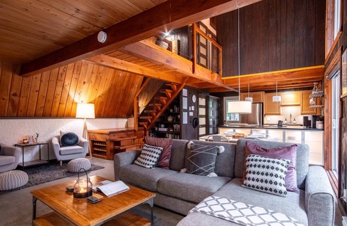 Orford Ski Chalet | Chalet Norwegian , Turn Key Amenities + Pet Friendly + Hi Speed WiFi