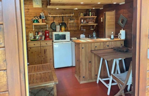 Guethary Ski Chalet | Chalet, Piscine Chauffée a 29 Degrés, au Calme Avec Parking Privé et Aperçu mer