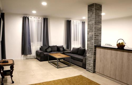 Kazbegi Hotel | Chalet Pkhelshe