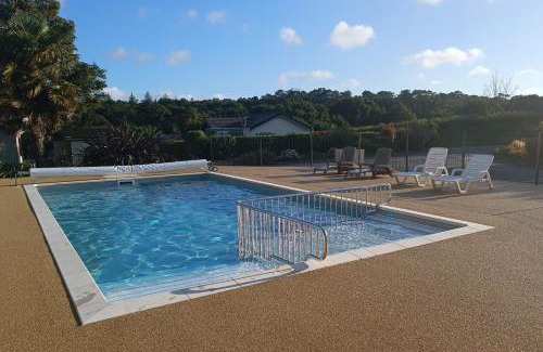 Pont-l'Abbe Ski Chalet | Chalet pour 4 - Résidence avec piscine