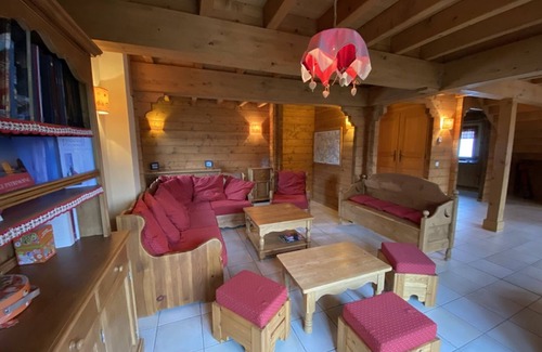 Crest-Voland Ski Chalet | Chalet pour 9, à 100m des pistes, proche commerces, avec wifi et confort complet