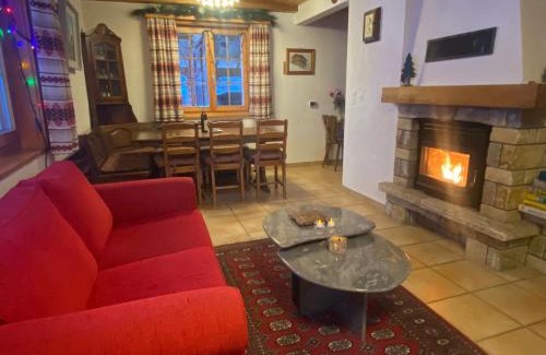 Mayens-de-Riddes Ski Chalet | Chalet Rustique à La Tzoum'