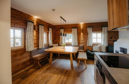 Schonbach Ski Chalet | Chalet Salzach near Ski Lift & Spa