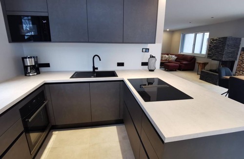 Bad Hofgastein Ski Chalet | Chalet Schlossalm - Ferienhaus, Dusche und Bad, WC, Deluxe