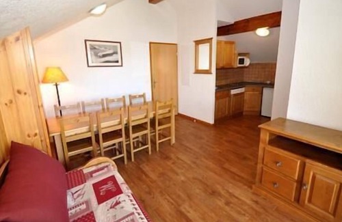 Puy-Saint-Vincent Ski Chalet | Chalet, ski-in/ski-out & foot of the slopes, fitness, swimming pool, tv, 62m², Puy-Saint-Vincent