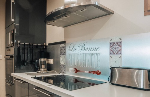 La Bruguiere Villa | *Chalet Style Villa with Pool and Jacuzzi*