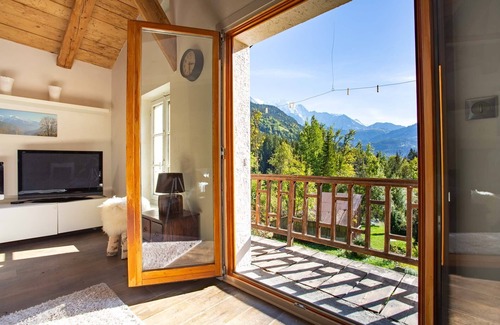Servoz Ski Chalet | Chalet Suay is a gorgeous 18th Century farmhouse in Servoz near Chamonix