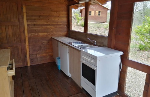 Simiane-la-Rotonde Cabin | Chalet Sylvacane- 2 to 4 people