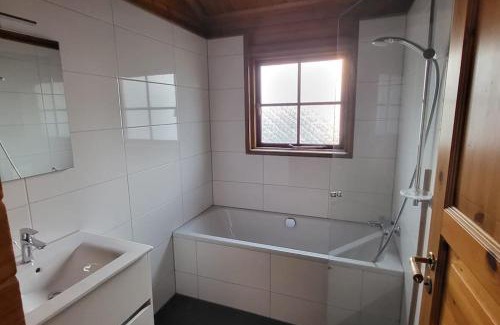 Gramsbergen Ski Chalet | Chalet Uppsala, Plus Sauna