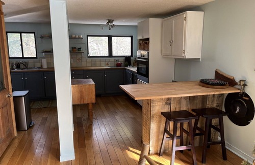 Mont Ste. Marie Ski Chalet | Chalet walk to Ski Hill Sleeps 12 5 bedrooms and bunk bed