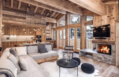 Le Fornet Ski Chalet | Chalet, wifi, sauna, terrace, fireplace or stove, parking, tv, ski locker, 150m², Val d'Isère