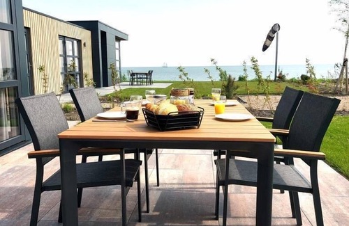 Enkhuizen House | Chalet with 2 bedrooms and a terrace