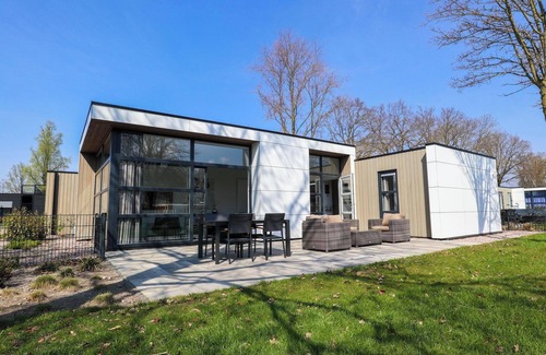 Hulshorst House | Chalet with 2 bedrooms and a terrace