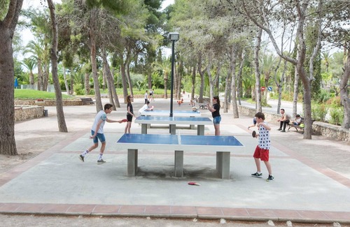 Castellet i la Gornal Ski Chalet | Chalet with air conditioning on beautiful park