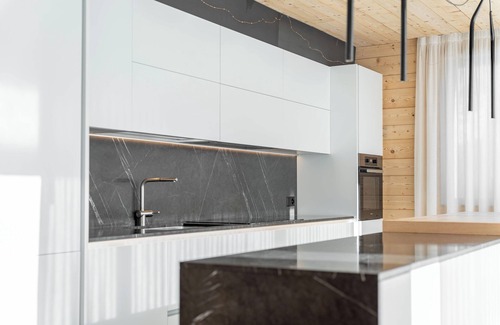 Zuoz Apartment | Chalet Wolf Private SPA, 5 Suites