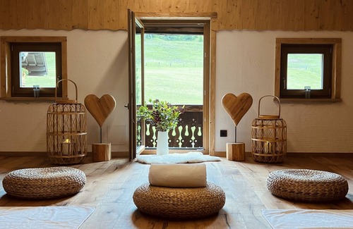 Taxenbach Ski Chalet | Chalet "Wolfbachgut" with Mountain View and Sauna