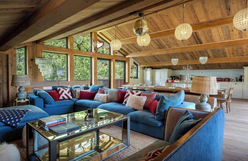 Seez Ski Chalet | Chalet Wonderland - Amazing chalet for 13 with summer pool - OVO Network