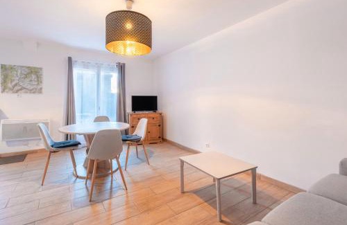 Laruns House | Chalets De L’arriutort 2 - Laruns