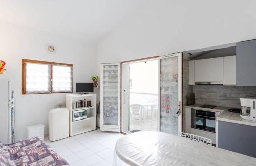 Gruissan Villa | Chaleureuse Villa à Gruissan - 6 pers, Près de la Plage, Garage, Cuisine Équipée, Confort Moderne - FR-1-409A-17