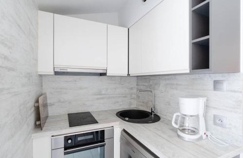 Gruissan Villa | Chaleureuse Villa à Gruissan - 6 pers, Près de la Plage, Garage, Cuisine Équipée, Confort Moderne - FR-1-409A-17