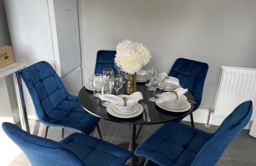 Sittingbourne Apartment | Chalkwell Aparthotel Short & Long Stays Welcome, Leisure , Relocation , Business Stays , Contractors