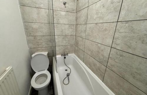 Sittingbourne Apartment | Chalkwell Aparthotel Short & Long Stays Welcome, Leisure , Relocation , Business Stays , Contractors