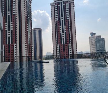 Kuala Lumpur City Centre Apartment | Chambers Service Suites KLCC By Cozy Stay