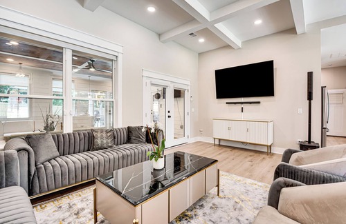 Chamblee House | Chamblee Home w/ Covered Patio & Gas Grill!
