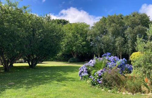 Poullan-sur-Mer Bed & Breakfast | Chambre-appartement d hôtes de Kermoal-cuisine et sdb privées