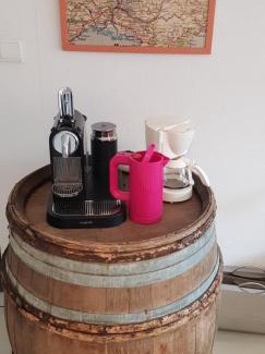 Fleurie House | Chambre au tonneau